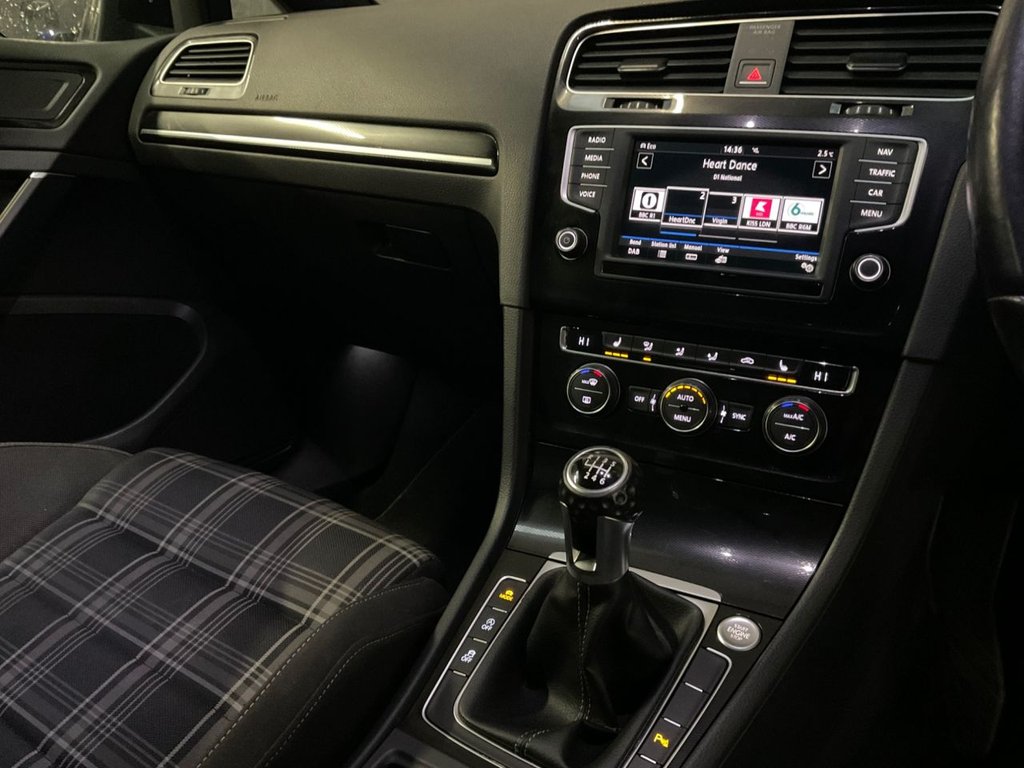 Used Volkswagen Golf 2016 for sale - 77421842: Photo 29