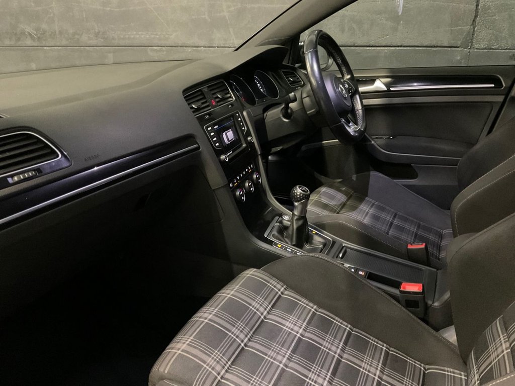 Used Volkswagen Golf 2016 for sale - 77421842: Photo 37