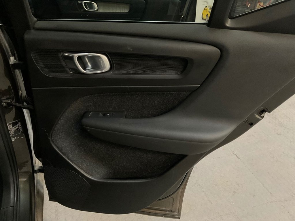 Used Volvo XC40 2018 for sale - 76417954: Photo 46