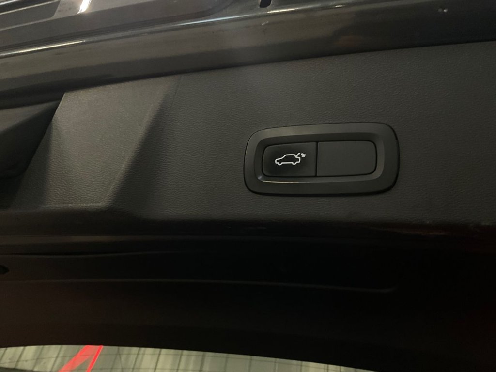 Used Volvo XC40 2018 for sale - 76417954: Photo 50