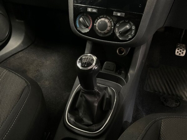 Used Vauxhall Corsa 2012 for sale - 75675899: Photo 23