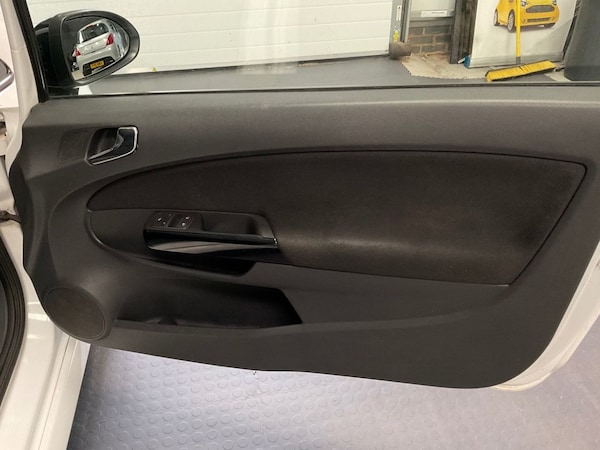 Used Vauxhall Corsa 2012 for sale - 75675899: Photo 33