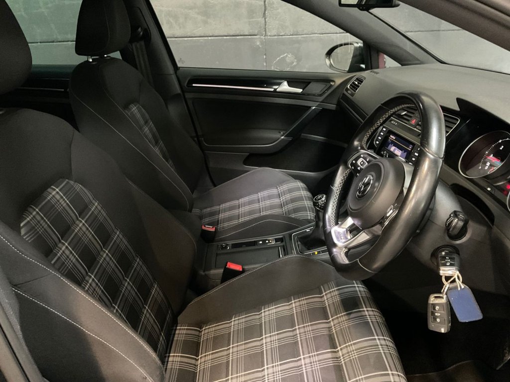 Used Volkswagen Golf 2014 for sale - 76469804: Photo 25