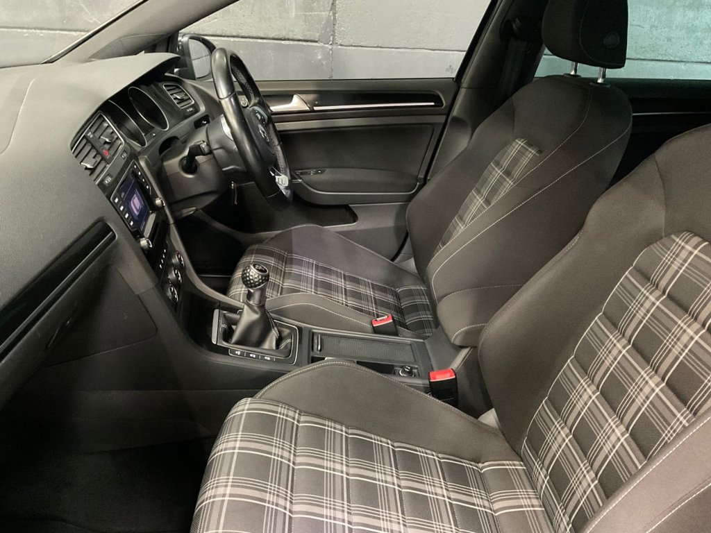 Used Volkswagen Golf 2014 for sale - 76469804: Photo 37