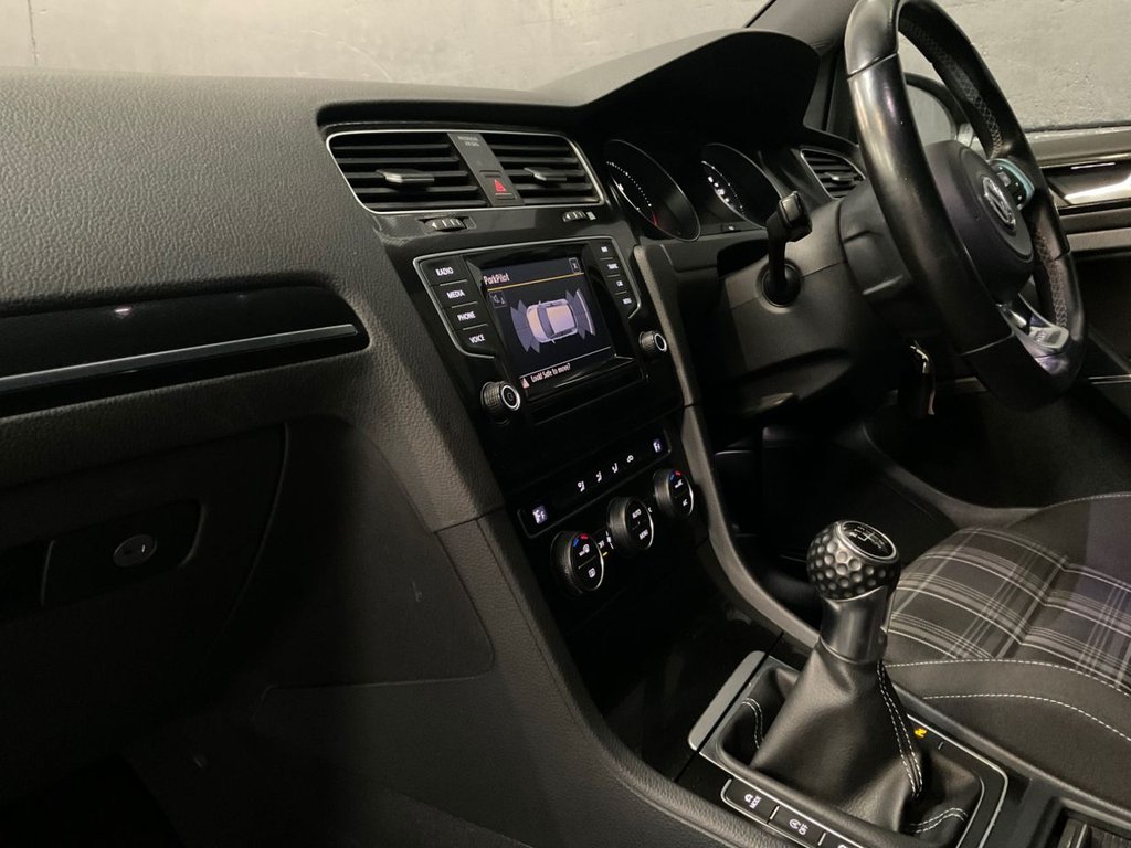 Used Volkswagen Golf 2014 for sale - 76469804: Photo 40