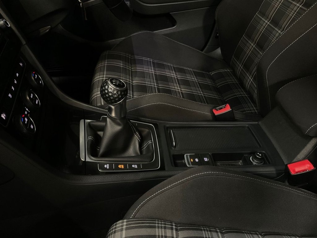 Used Volkswagen Golf 2014 for sale - 76469804: Photo 41