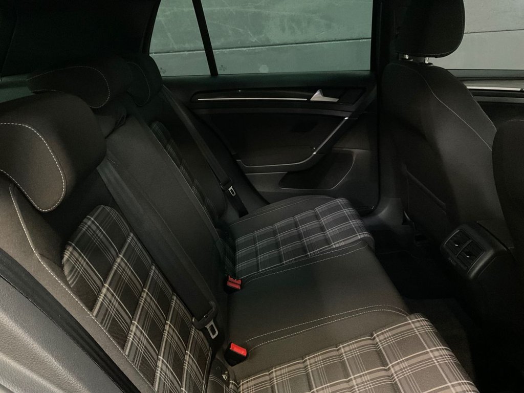 Used Volkswagen Golf 2014 for sale - 76469804: Photo 42