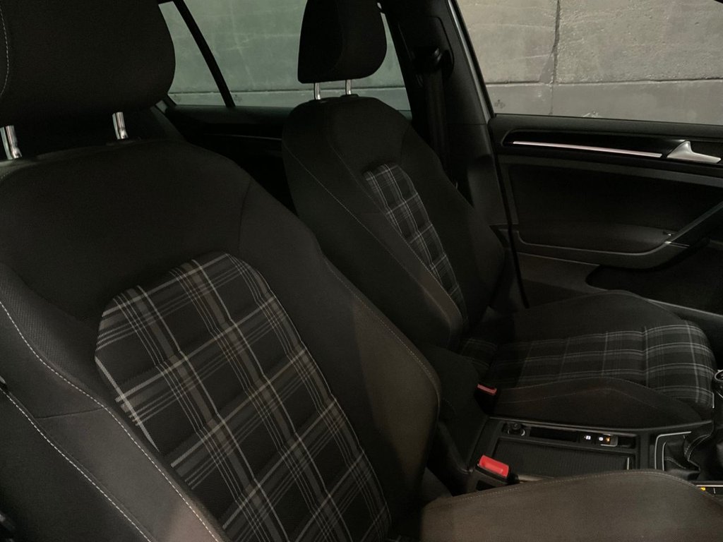 Used Volkswagen Golf 2016 for sale - 77507717: Photo 26