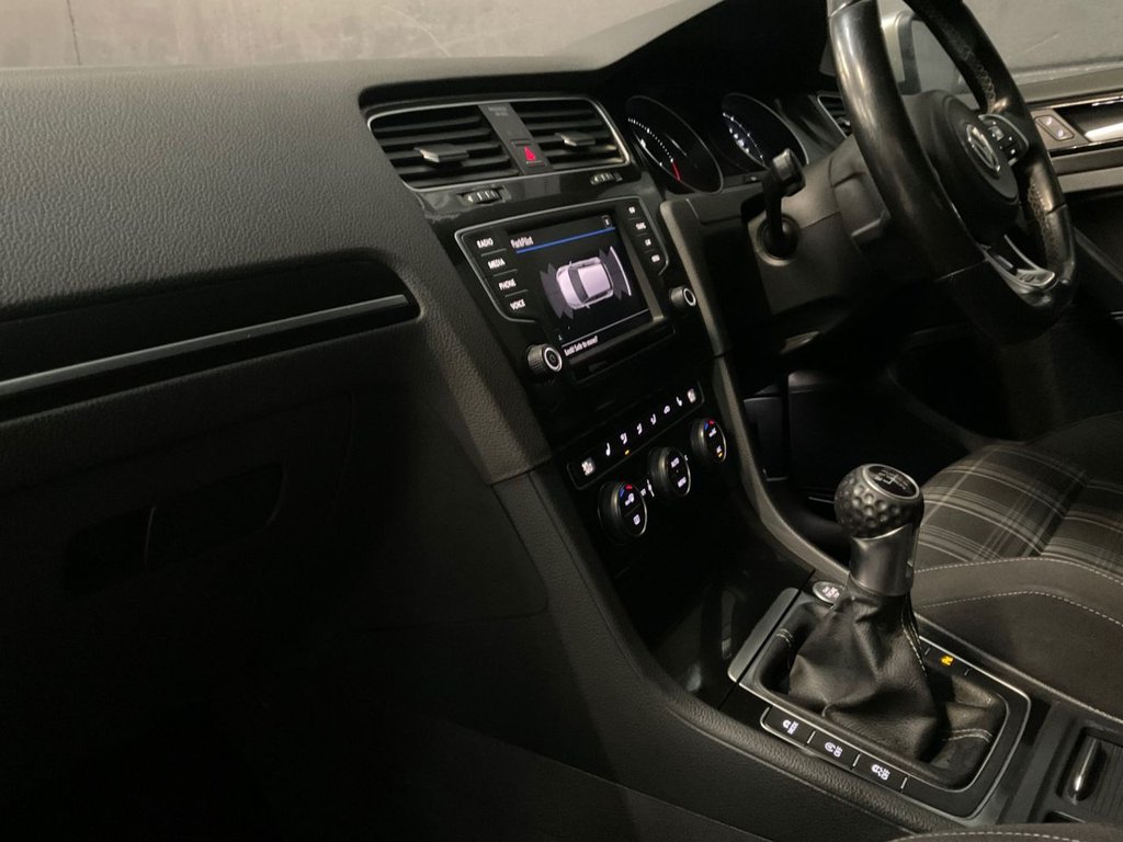 Used Volkswagen Golf 2016 for sale - 77507717: Photo 39