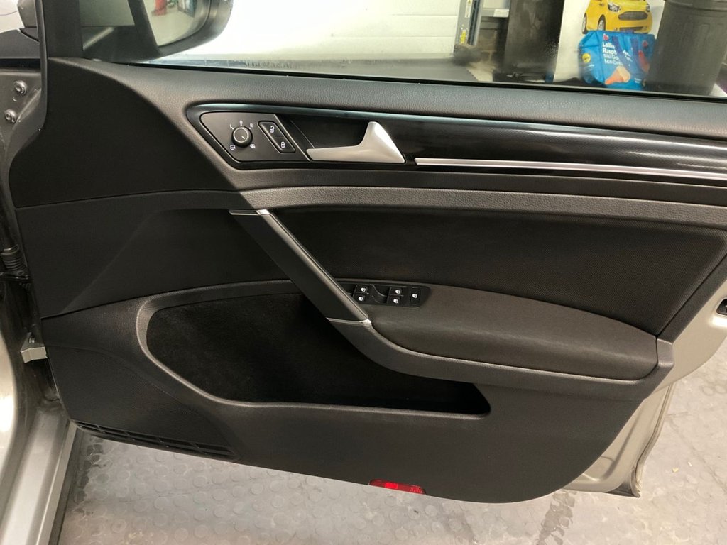 Used Volkswagen Golf 2016 for sale - 77507717: Photo 48