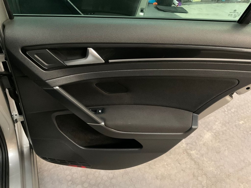 Used Volkswagen Golf 2016 for sale - 77507717: Photo 50