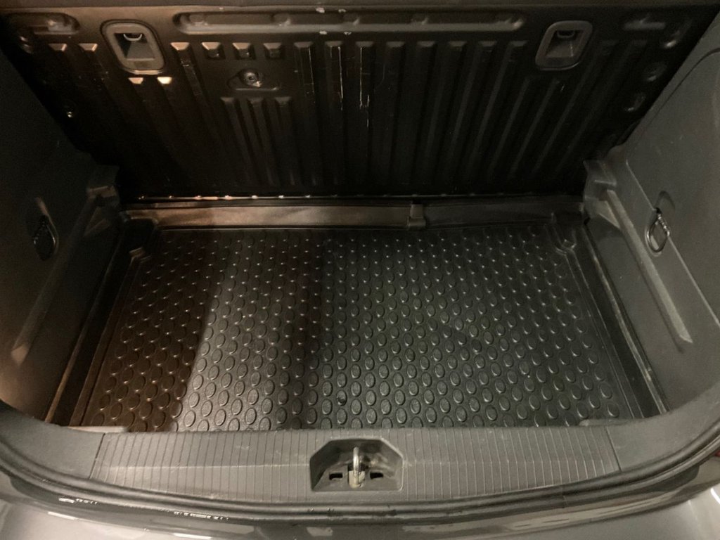 Used Vauxhall Corsa 2011 for sale - 77065123: Photo 32