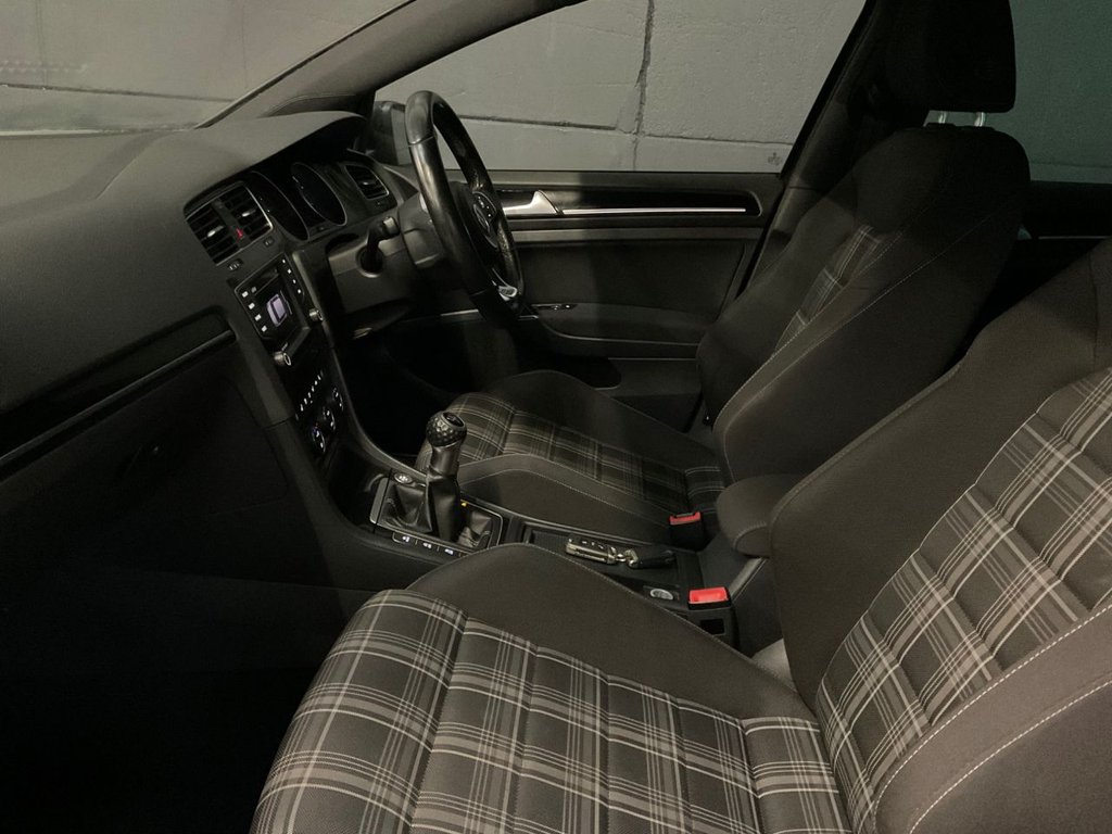 Used Volkswagen Golf 2015 for sale - 76768132: Photo 25