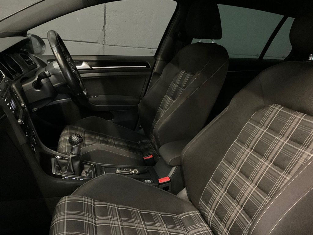 Used Volkswagen Golf 2015 for sale - 76768132: Photo 26