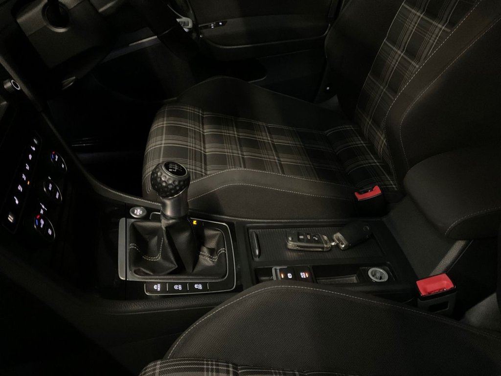 Used Volkswagen Golf 2015 for sale - 76768132: Photo 29