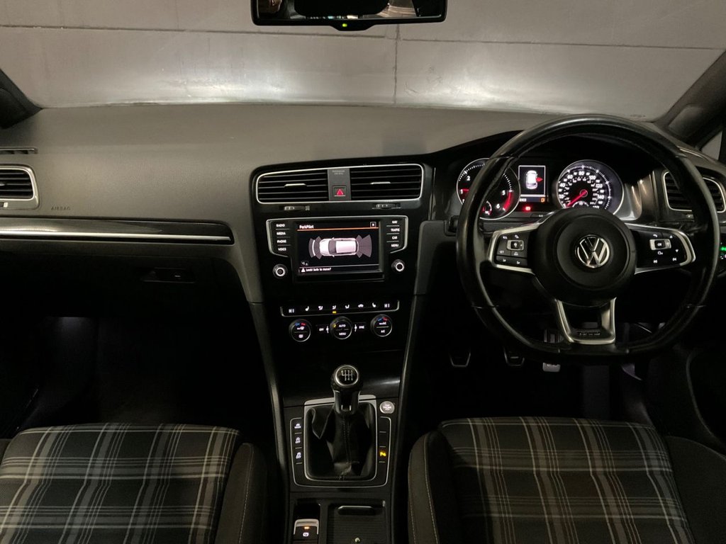 Used Volkswagen Golf 2015 for sale - 76768132: Photo 30