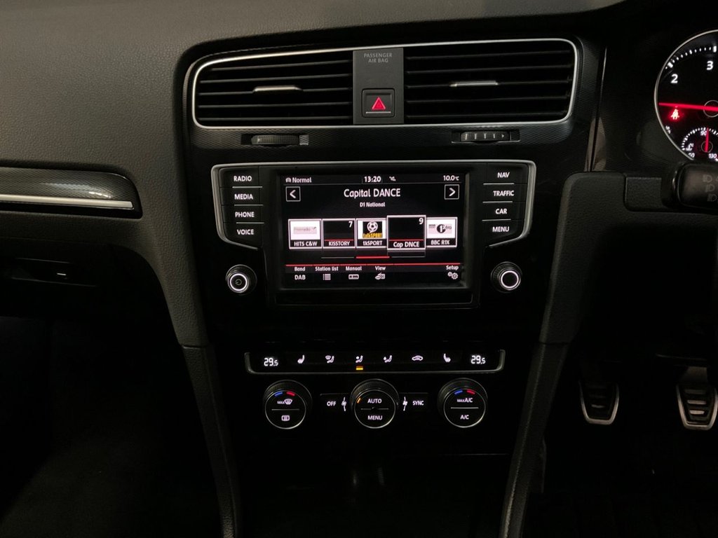 Used Volkswagen Golf 2015 for sale - 76768132: Photo 32