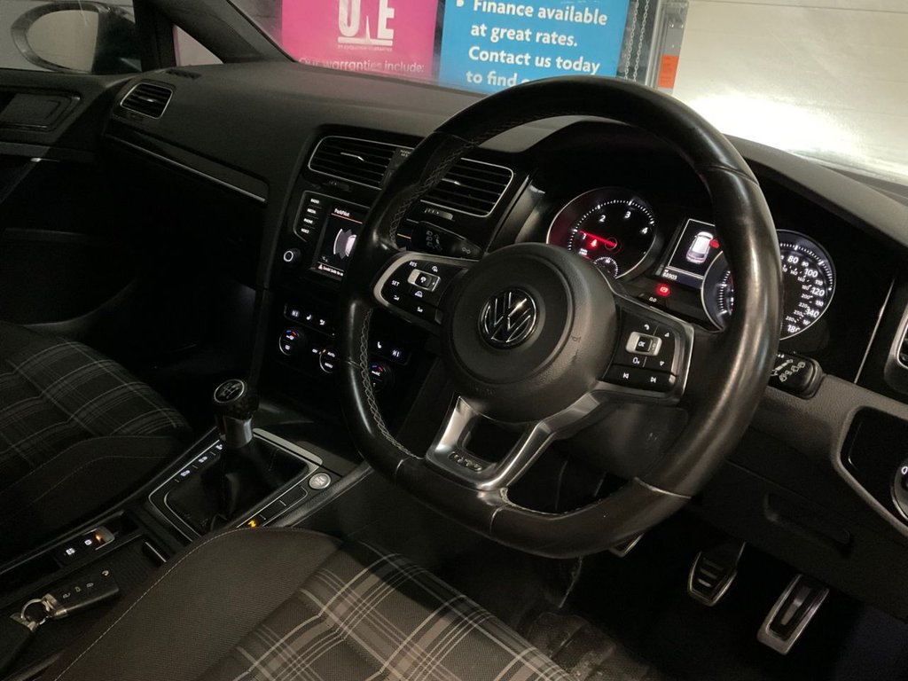 Used Volkswagen Golf 2015 for sale - 76768132: Photo 39