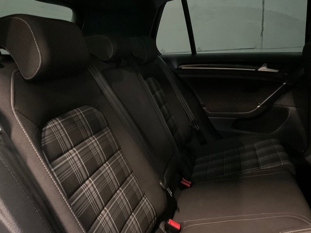 Used Volkswagen Golf 2015 for sale - 76768132: Photo 41