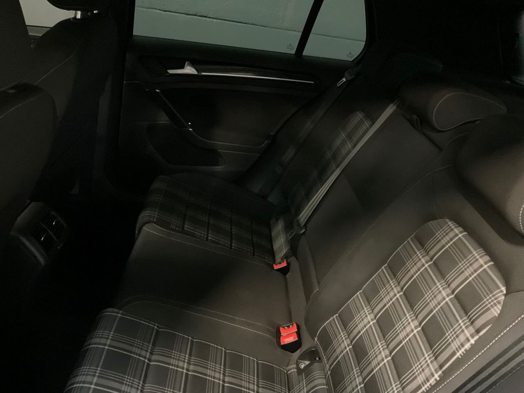 Used Volkswagen Golf 2015 for sale - 76768132: Photo 44