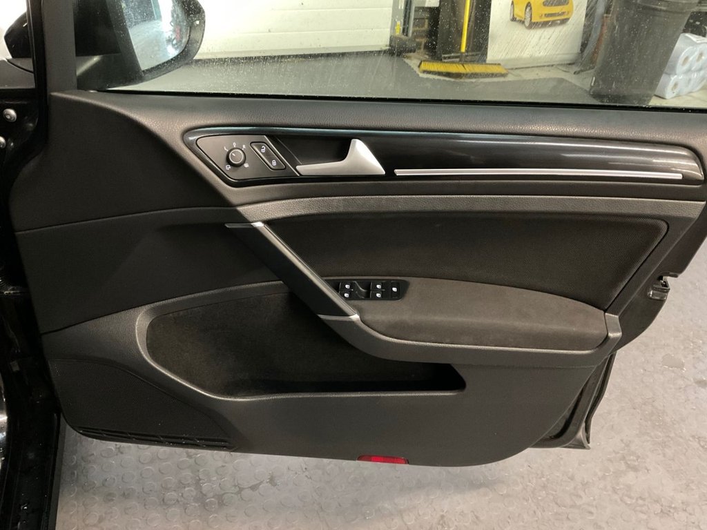 Used Volkswagen Golf 2015 for sale - 76768132: Photo 49