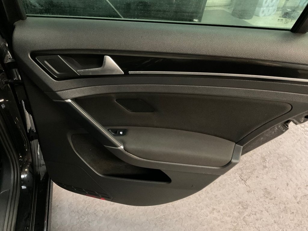 Used Volkswagen Golf 2015 for sale - 76768132: Photo 50