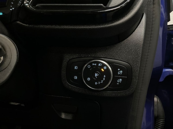 Used Ford Fiesta 2017 for sale - 76163099: Photo 46