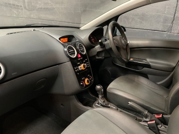Used Vauxhall Corsa 2009 for sale - 76223384: Photo 35