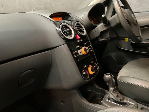 Used Vauxhall Corsa 2009 for sale - 76223384: Photo 36