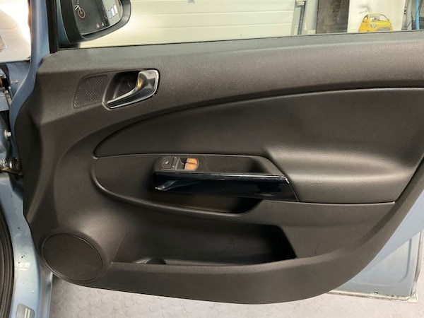 Used Vauxhall Corsa 2009 for sale - 76223384: Photo 44