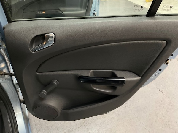 Used Vauxhall Corsa 2009 for sale - 76223384: Photo 47