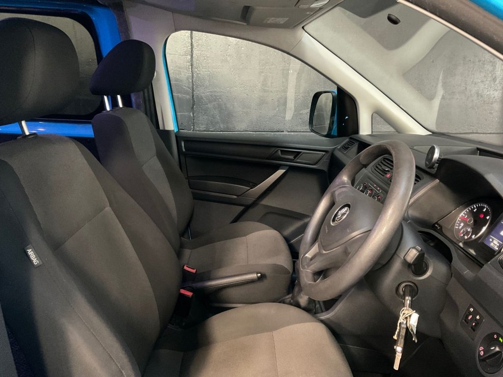 Used Volkswagen Caddy Maxi 2015 for sale - 76654341: Photo 25