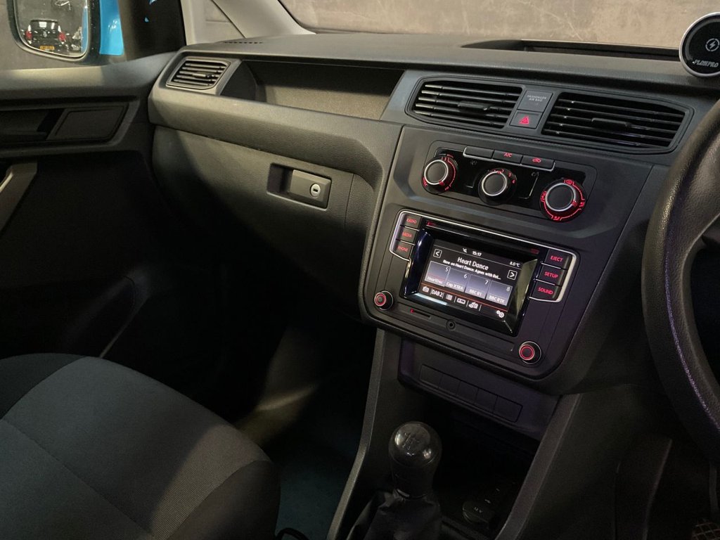 Used Volkswagen Caddy Maxi 2015 for sale - 76654341: Photo 29