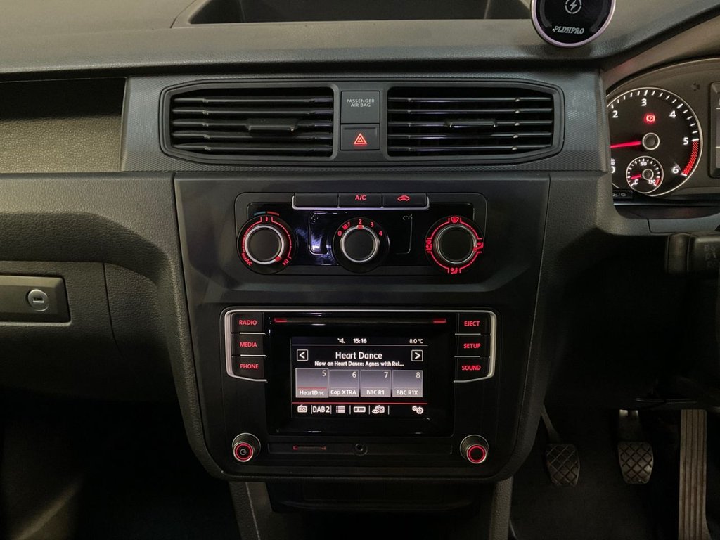 Used Volkswagen Caddy Maxi 2015 for sale - 76654341: Photo 31