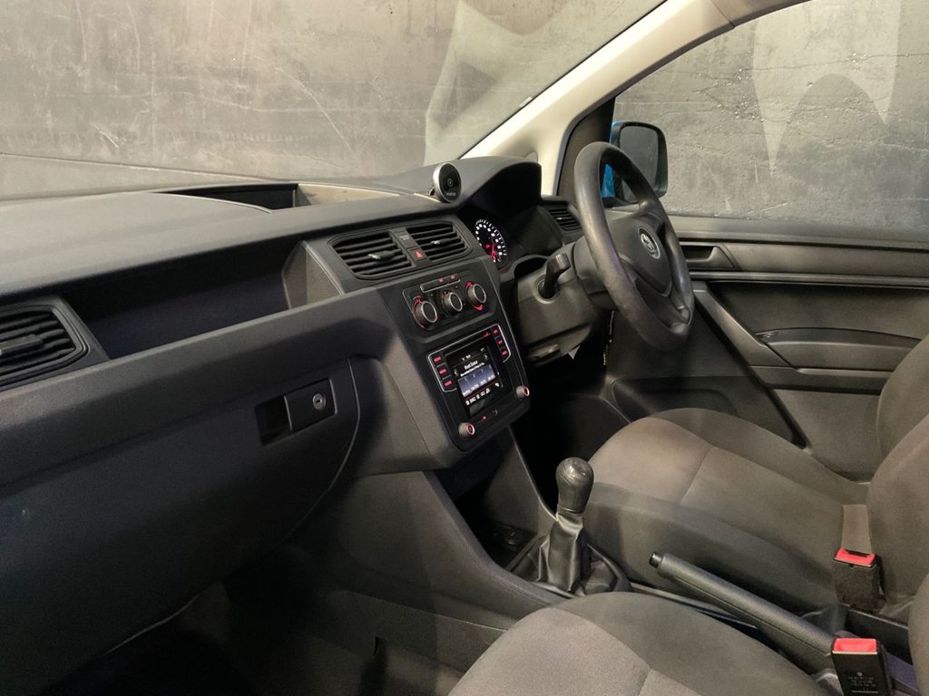 Used Volkswagen Caddy Maxi 2015 for sale - 76654341: Photo 34