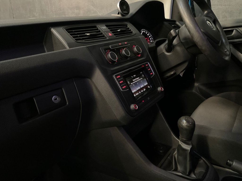 Used Volkswagen Caddy Maxi 2015 for sale - 76654341: Photo 35