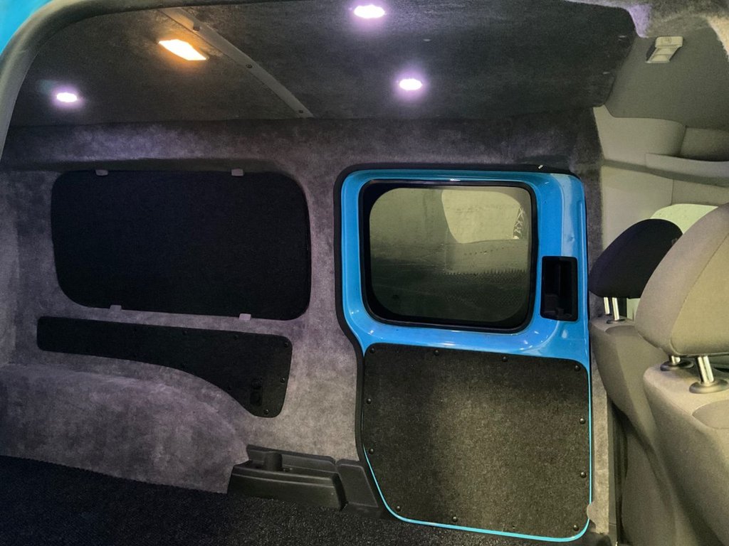 Used Volkswagen Caddy Maxi 2015 for sale - 76654341: Photo 40