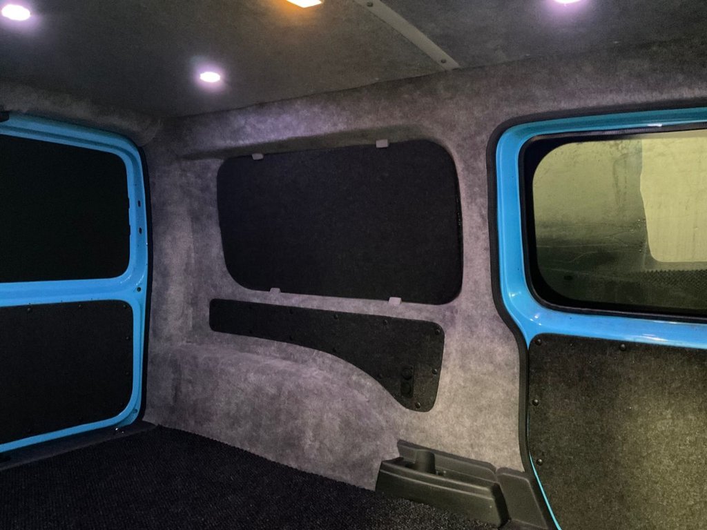 Used Volkswagen Caddy Maxi 2015 for sale - 76654341: Photo 41