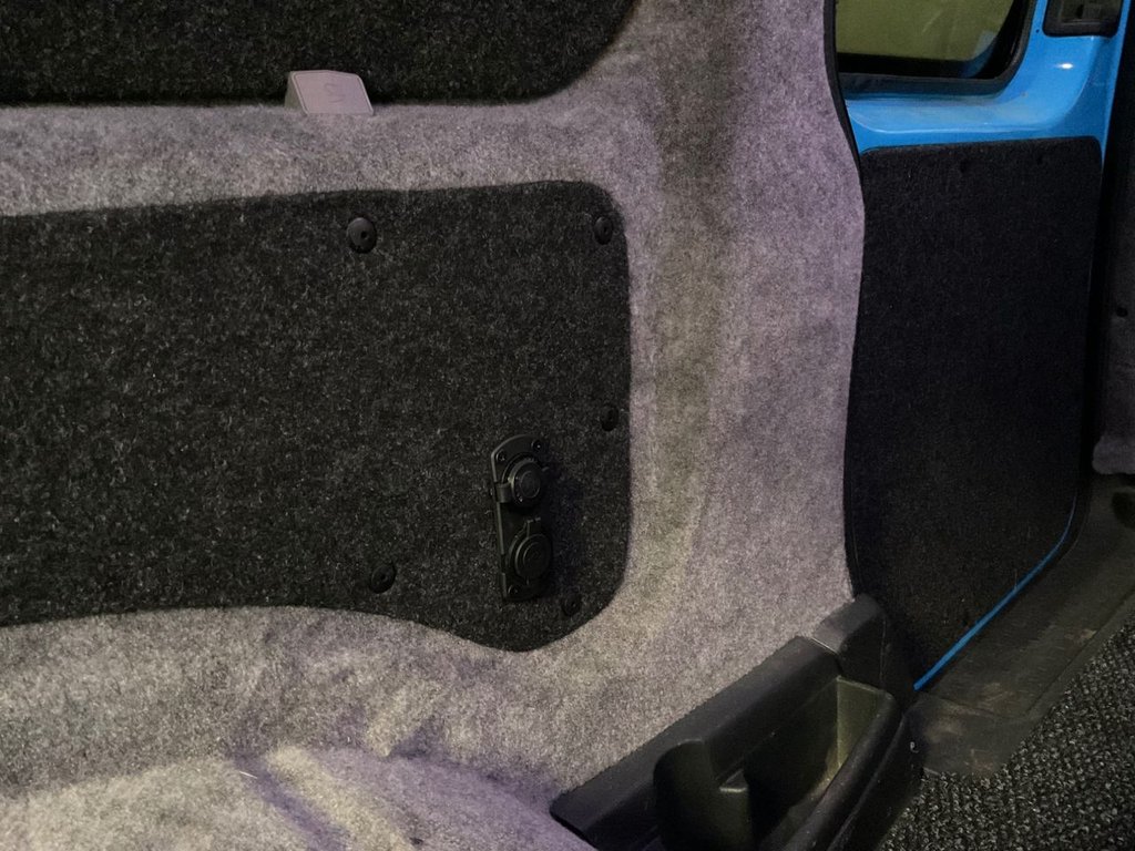 Used Volkswagen Caddy Maxi 2015 for sale - 76654341: Photo 43