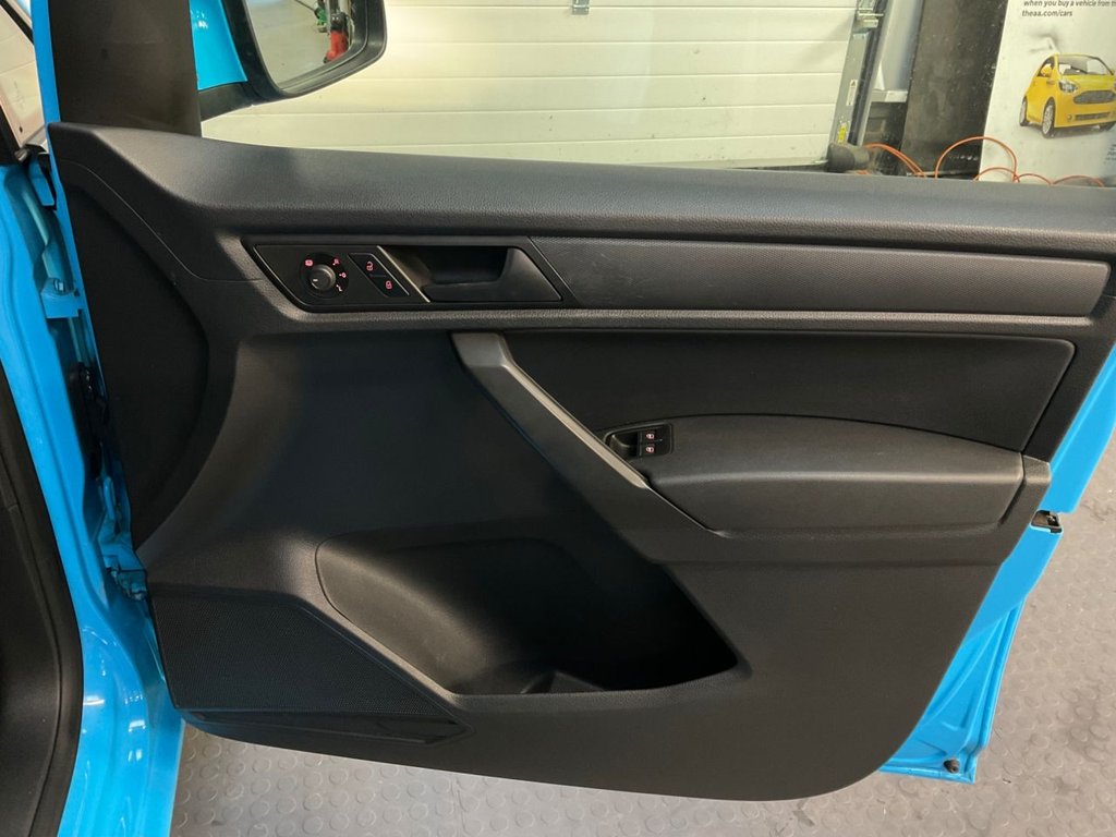 Used Volkswagen Caddy Maxi 2015 for sale - 76654341: Photo 45