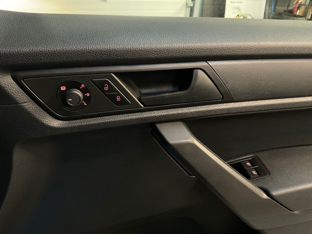 Used Volkswagen Caddy Maxi 2015 for sale - 76654341: Photo 46