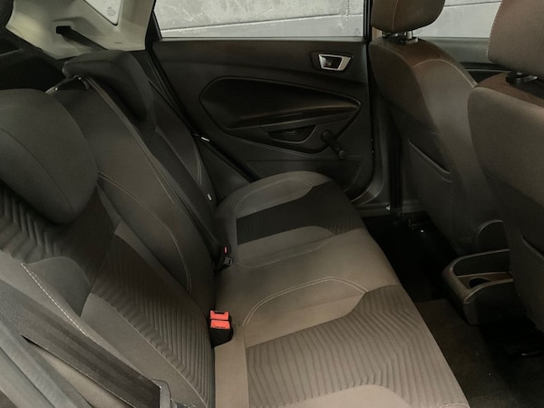 Used Ford Fiesta 2016 for sale - 76291938: Photo 38