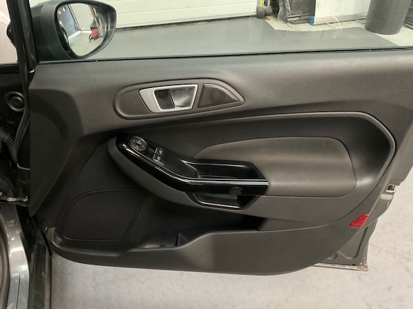 Used Ford Fiesta 2016 for sale - 76291938: Photo 44