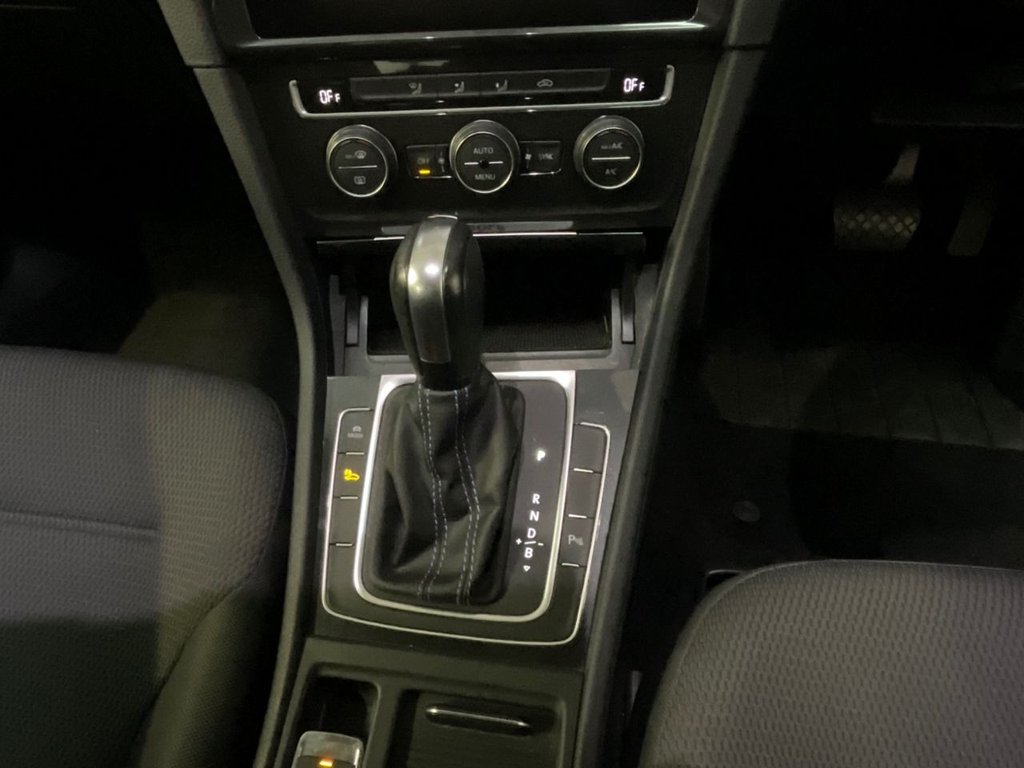 Used Volkswagen Golf 2019 for sale - 77608511: Photo 39