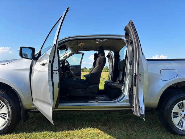 Used Isuzu D-Max 2021 for sale - 74141632: Photo 32