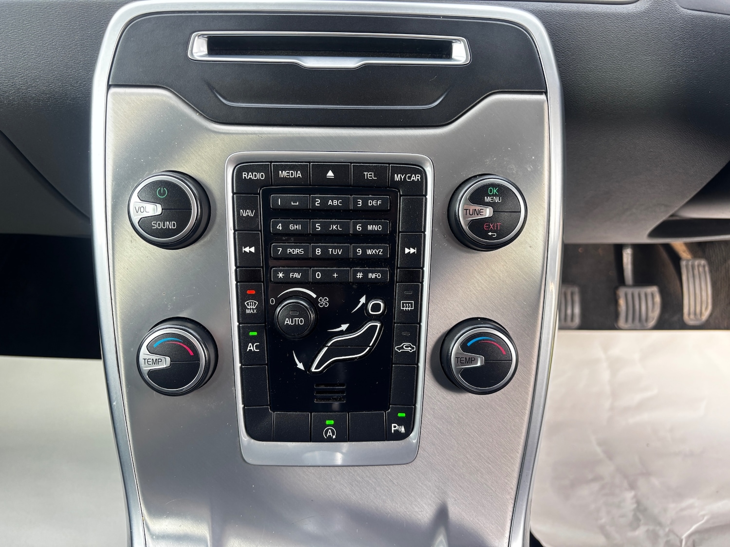 Used Volvo V70 2013 for sale - 77962256: Photo 14