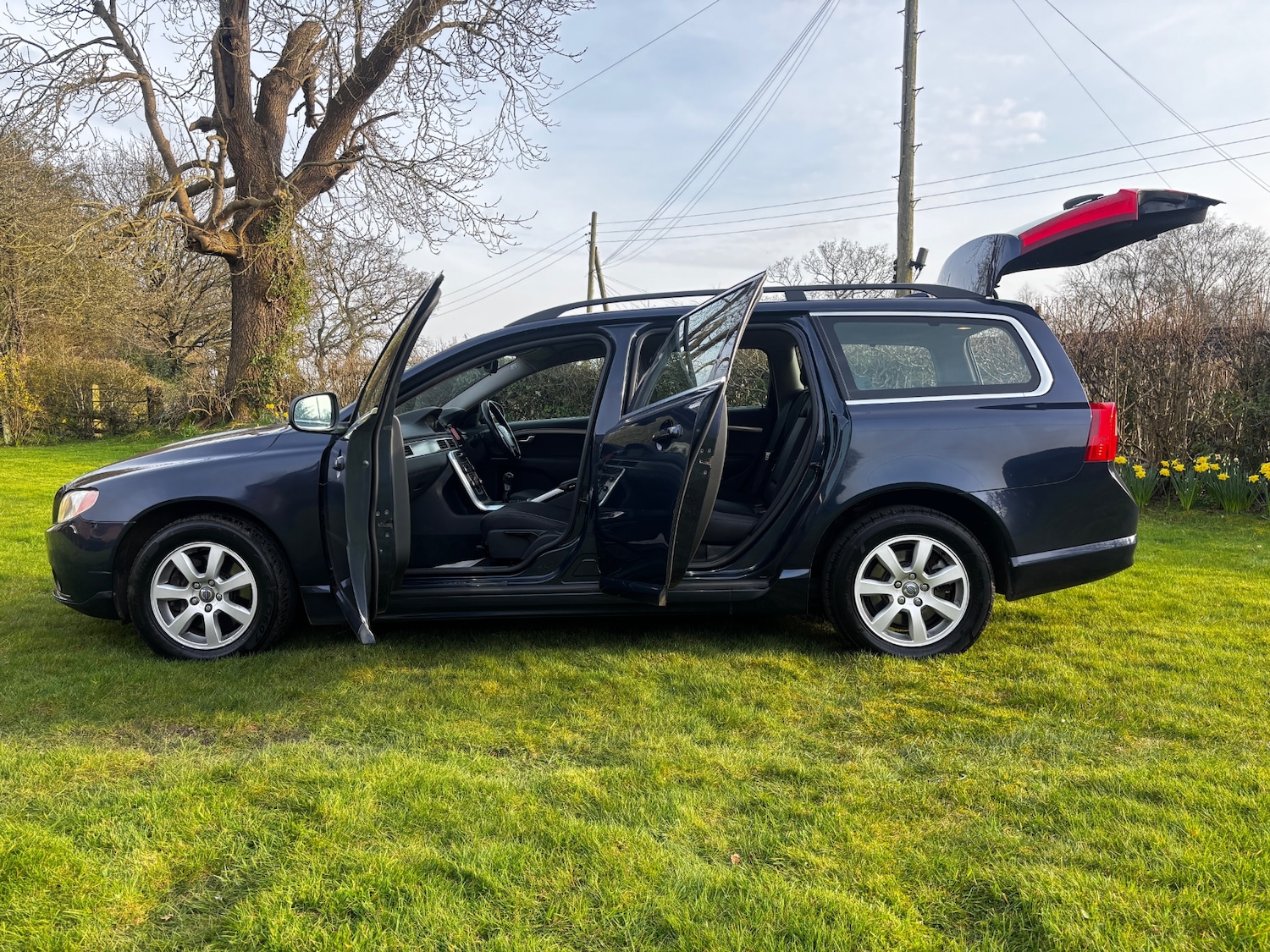 Used Volvo V70 2013 for sale - 77962256: Photo 28