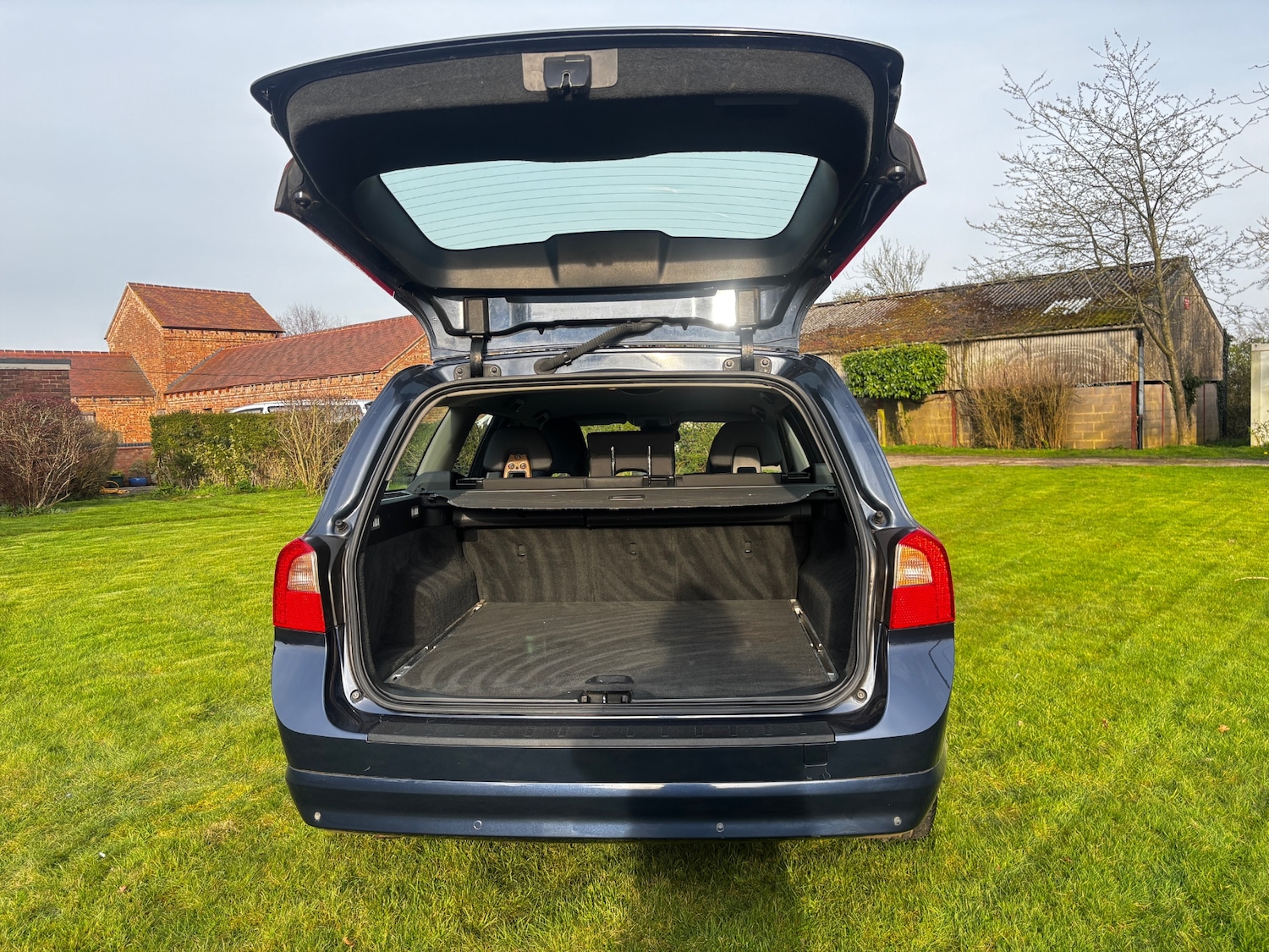 Used Volvo V70 2013 for sale - 77962256: Photo 30