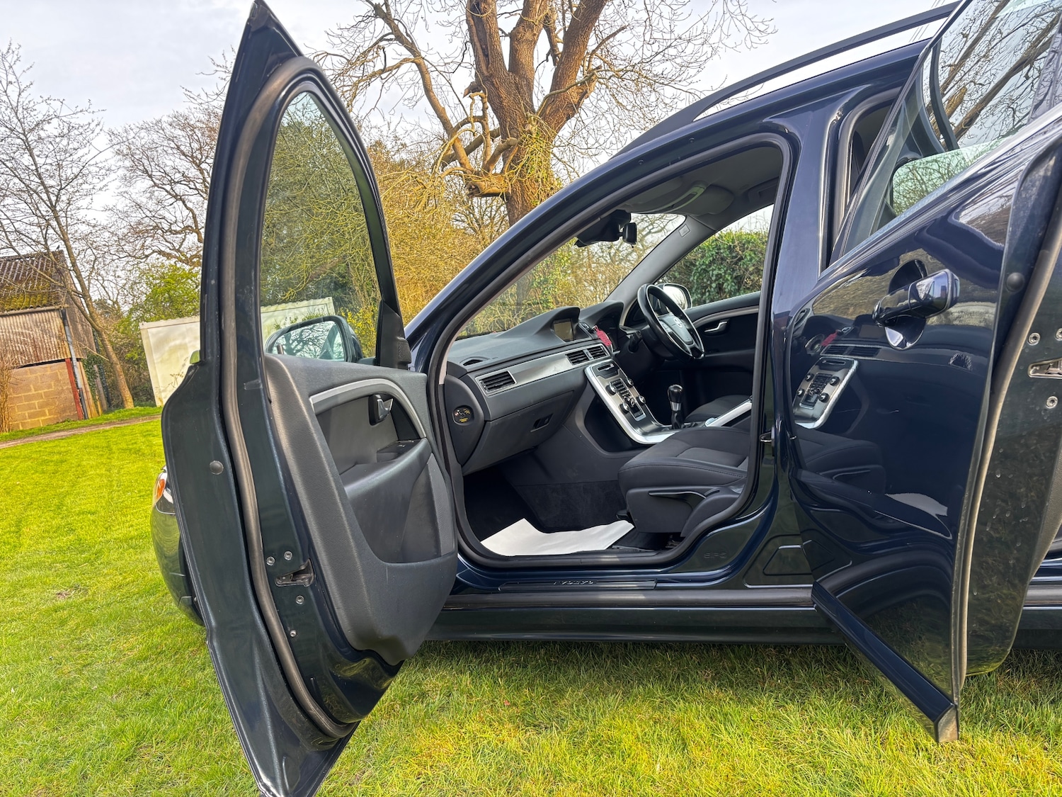 Used Volvo V70 2013 for sale - 77962256: Photo 37