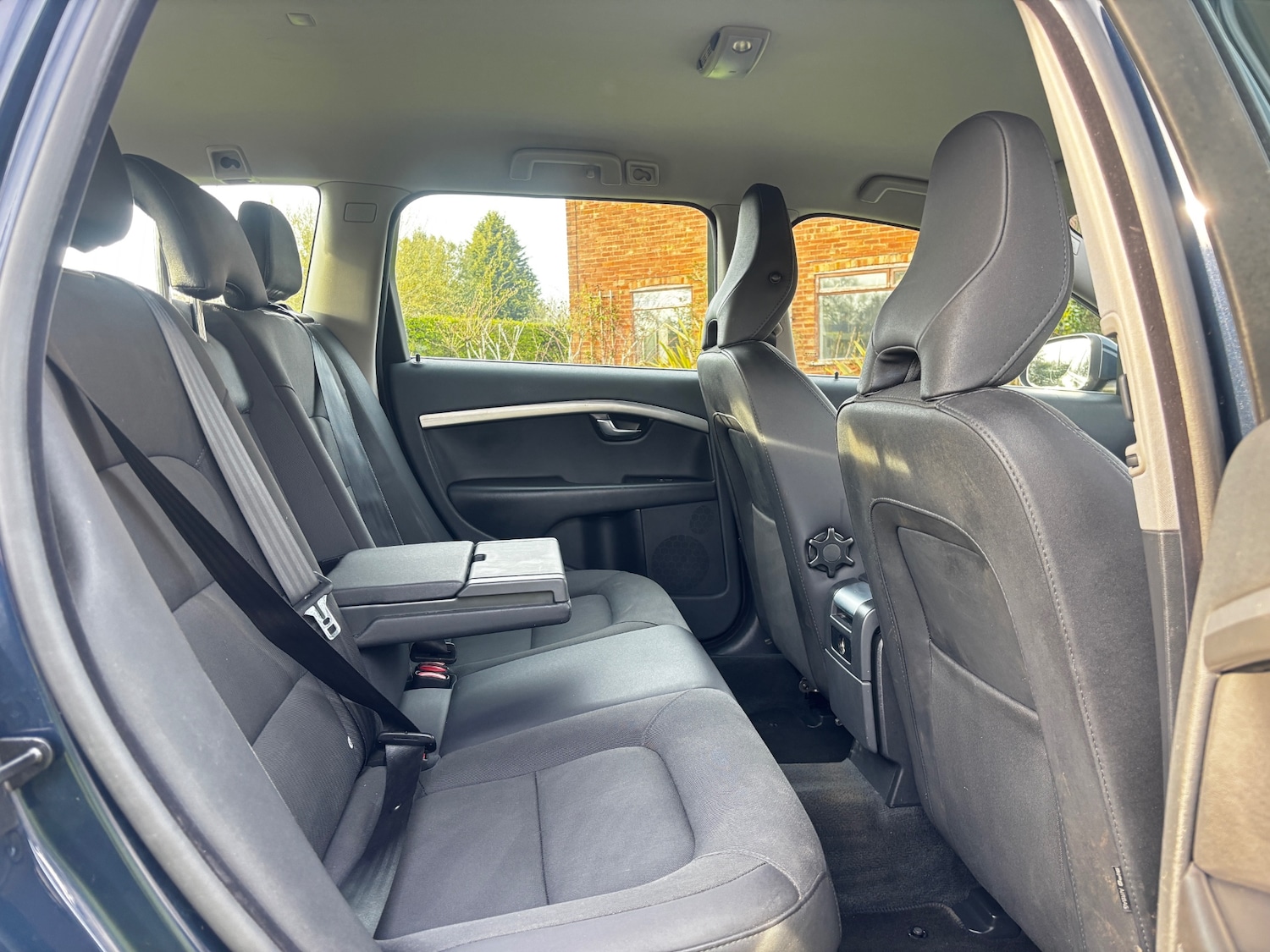 Used Volvo V70 2013 for sale - 77962256: Photo 40